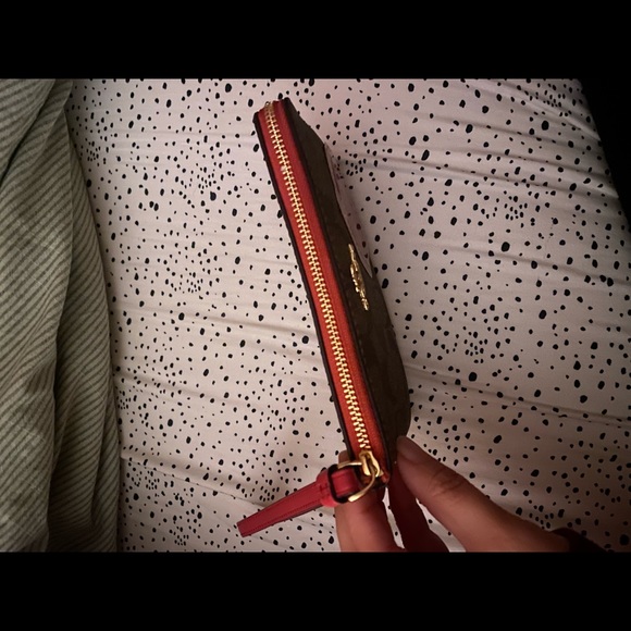 Coach wristlet - Picture 4 of 5